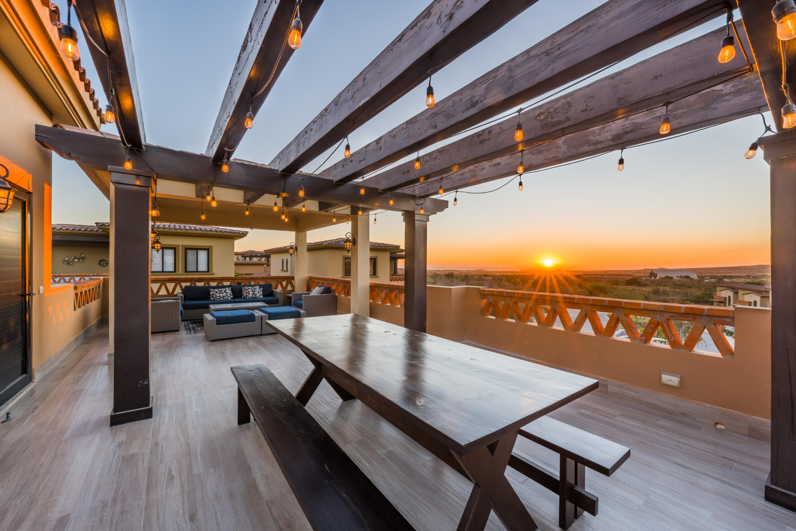 Quivira Mavila You'll love this beautiful penthouse in Cabo San Lucas, on the Pacific coast.It's a two-bedroom penthouse in one of the most exclusive complexes in the area. The development has it all: beach, golf courses, restaurants, hotels, and a beach club. It's also family-friendly, safe, and very peaceful.The unit boasts a huge, completely private rooftop terrace where you can enjoy breathtaking sunsets.It's an excellent investment because the demand from vacationers in this complex is extremely high for sale