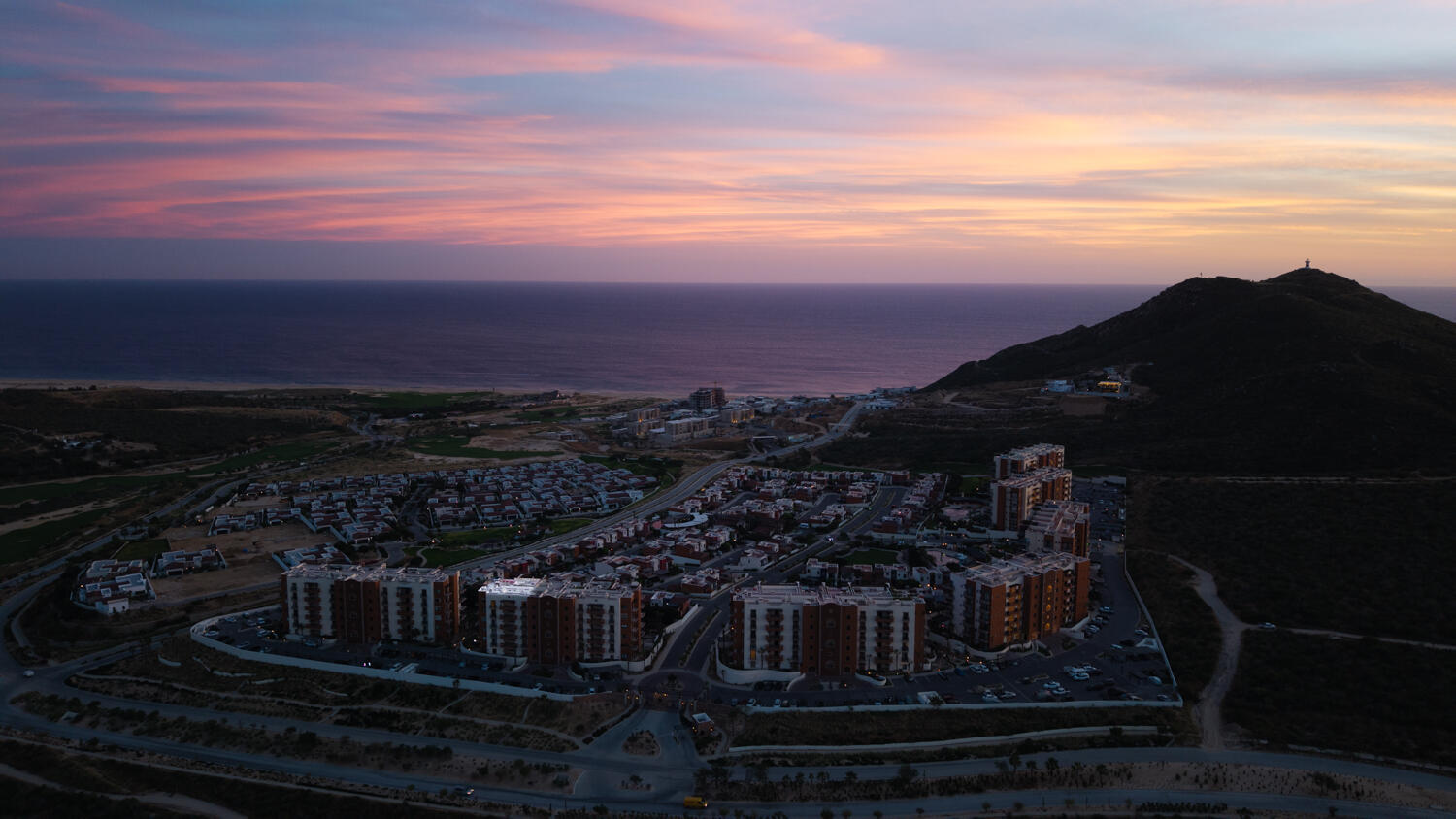 Quivira Mavila You'll love this beautiful penthouse in Cabo San Lucas, on the Pacific coast.It's a two-bedroom penthouse in one of the most exclusive complexes in the area. The development has it all: beach, golf courses, restaurants, hotels, and a beach club. It's also family-friendly, safe, and very peaceful.The unit boasts a huge, completely private rooftop terrace where you can enjoy breathtaking sunsets.It's an excellent investment because the demand from vacationers in this complex is extremely high for sale