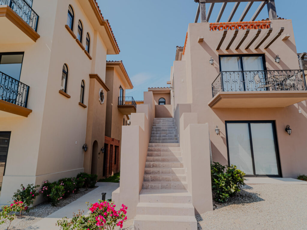 Quivira Mavila You'll love this beautiful penthouse in Cabo San Lucas, on the Pacific coast.It's a two-bedroom penthouse in one of the most exclusive complexes in the area. The development has it all: beach, golf courses, restaurants, hotels, and a beach club. It's also family-friendly, safe, and very peaceful.The unit boasts a huge, completely private rooftop terrace where you can enjoy breathtaking sunsets.It's an excellent investment because the demand from vacationers in this complex is extremely high – PH Mavila Quivira, Pacific, Pacific, BS
